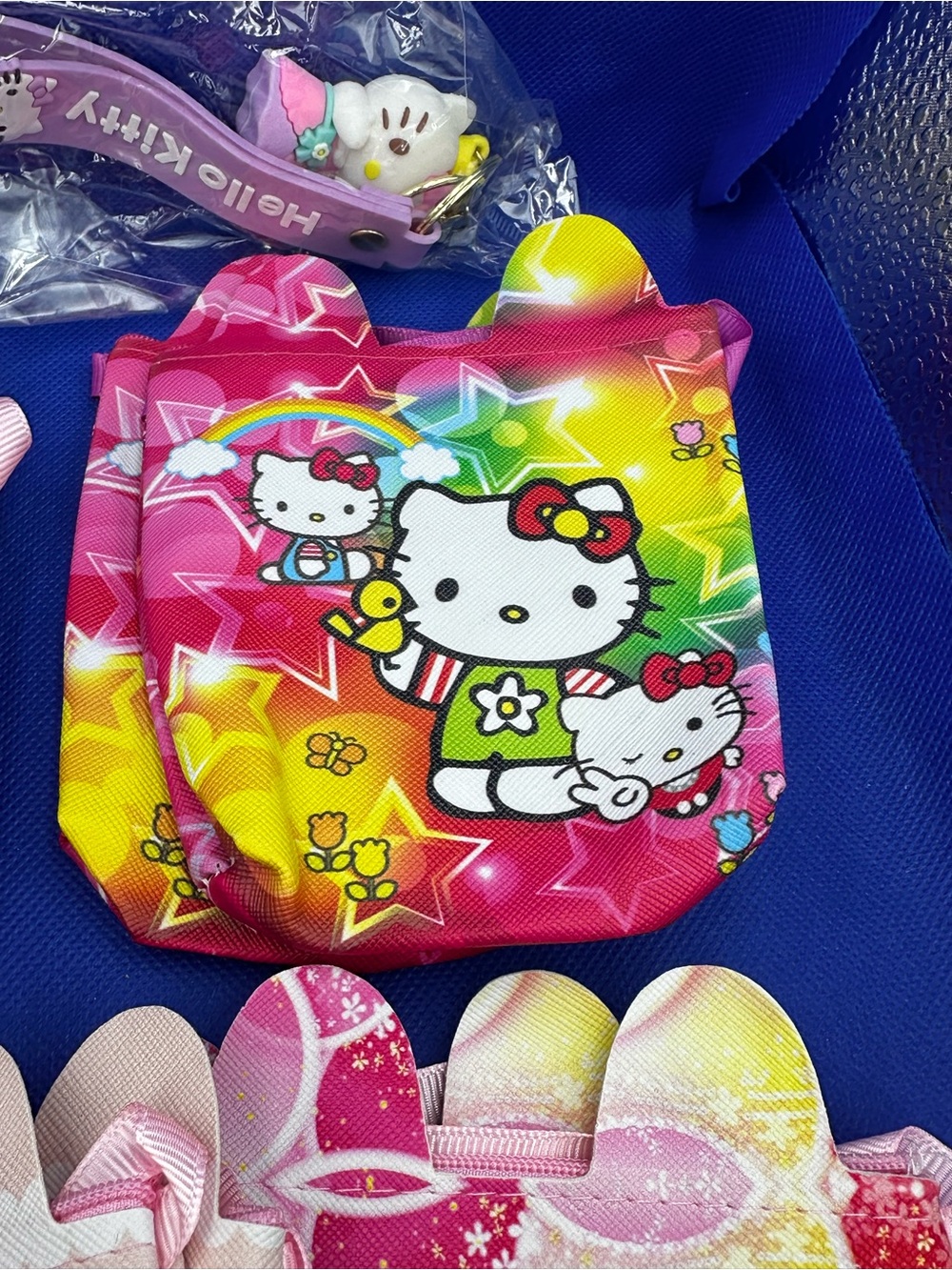 Hello Kitty Mini Purses and Two Hello Kitty Keychains - Picture 6 of 12